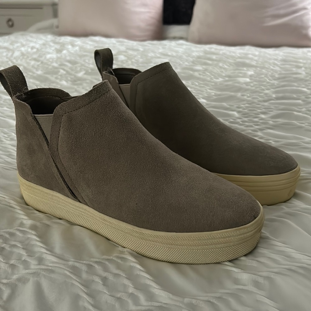 Dolce Vita high top shoes